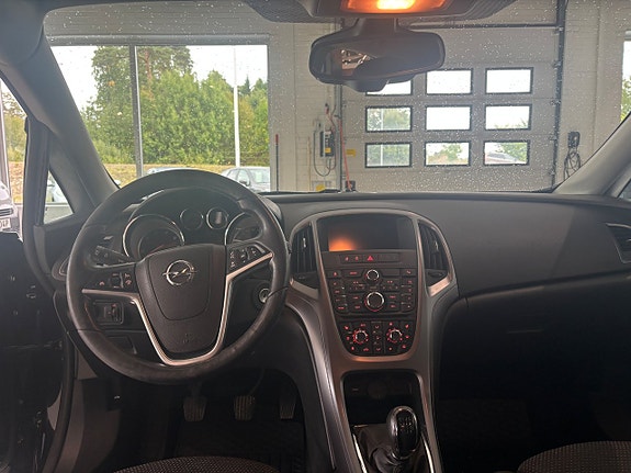 Opel Astra 14 of 22