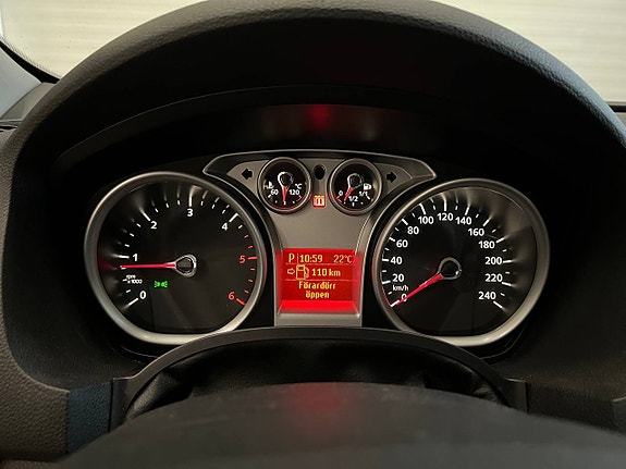 Ford Kuga 11 of 16