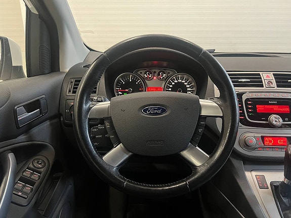Ford Kuga 10 of 16