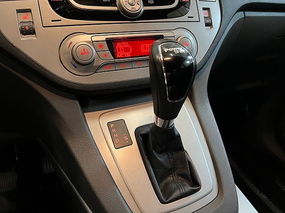 Ford Kuga 13 of 16