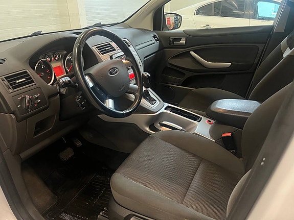 Ford Kuga 7 of 16