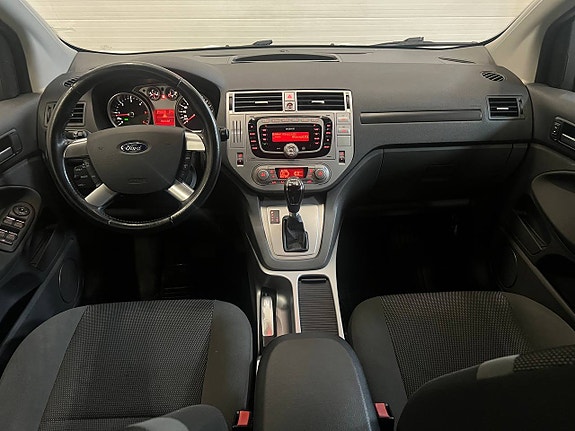 Ford Kuga 8 of 16