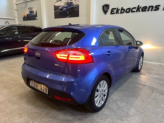 Kia Rio 4 of 15