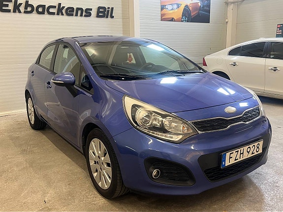 Kia Rio 2 of 15