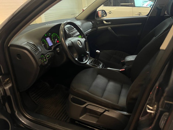 Skoda Octavia 7 of 16