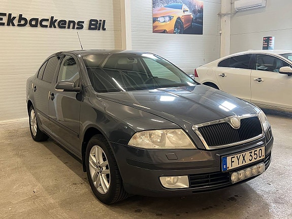 Skoda Octavia 2 of 16