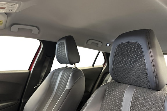 Peugeot 2008 15 of 19