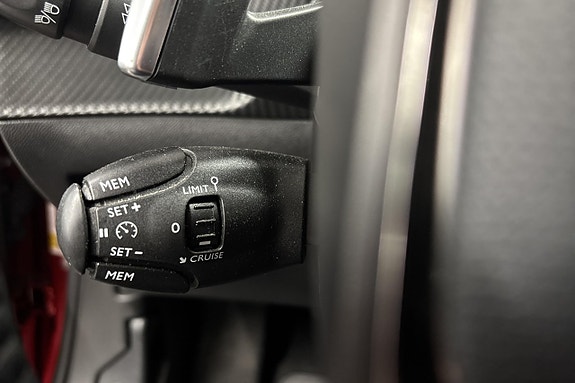 Peugeot 2008 17 of 19