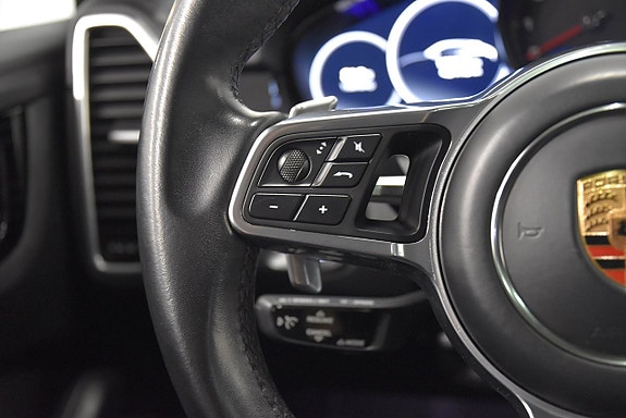 Porsche Cayenne Coupe 10 of 26