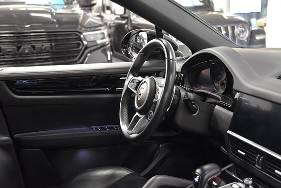 Porsche Cayenne Coupe 9 of 26