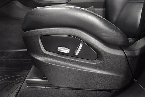 Porsche Cayenne Coupe 17 of 26