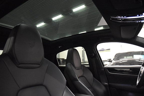 Porsche Cayenne Coupe 14 of 26