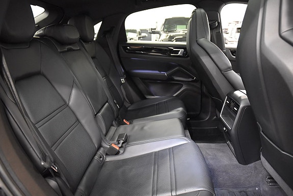 Porsche Cayenne Coupe 15 of 26