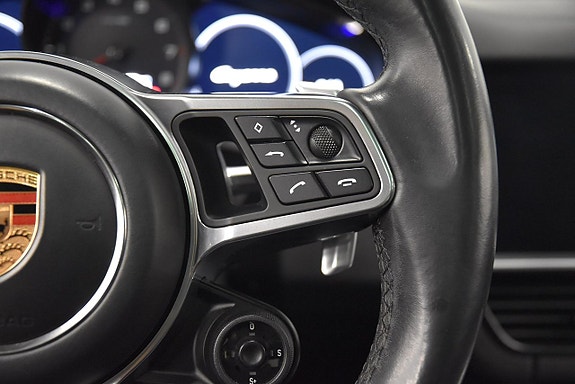 Porsche Cayenne Coupe 11 of 26