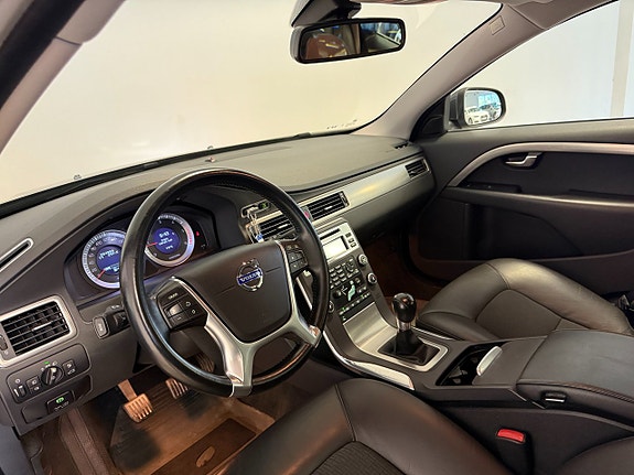 Volvo V70 10 of 14