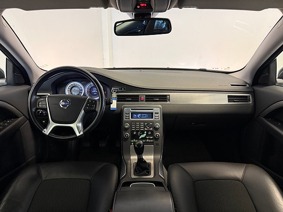 Volvo V70 5 of 14
