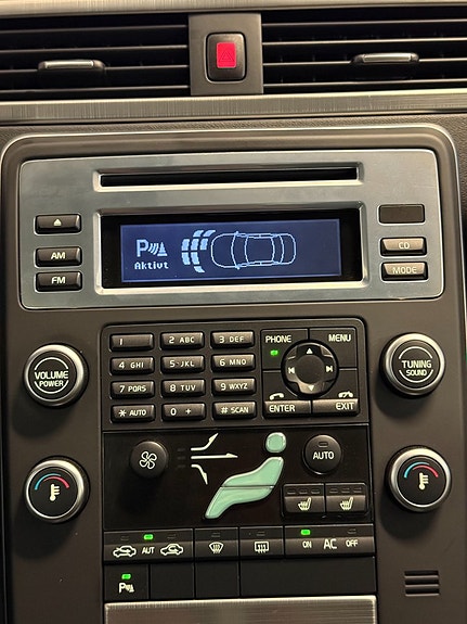 Volvo V70 12 of 14