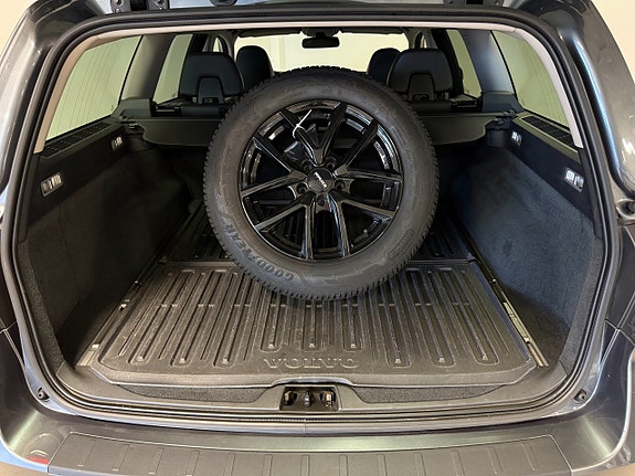 Volvo V70 11 of 14