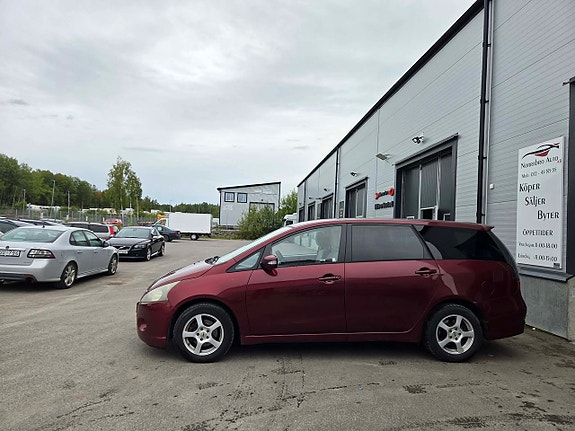 Mitsubishi Grandis 4 of 13