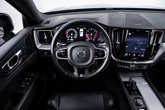Volvo XC60 20 of 30