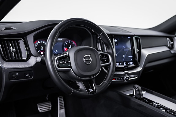 Volvo XC60 17 of 30
