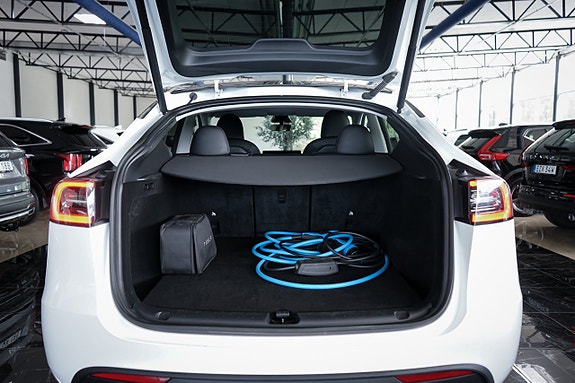 Tesla Model Y 27 of 27