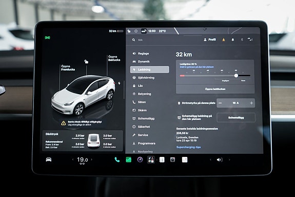 Tesla Model Y 13 of 27