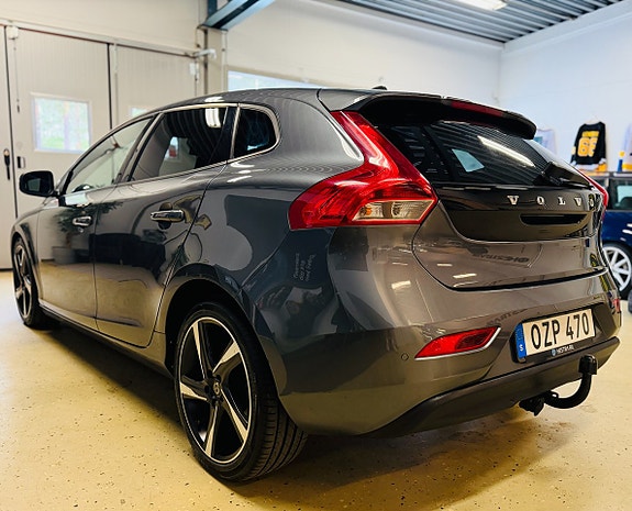 Volvo V40 6 of 19