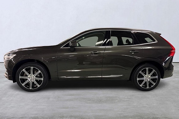 Volvo XC60 2 of 14
