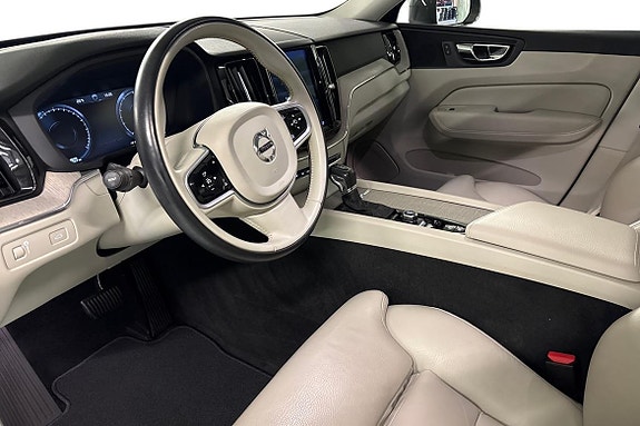 Volvo XC60 8 of 14