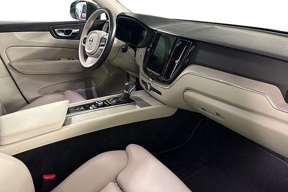 Volvo XC60 10 of 14