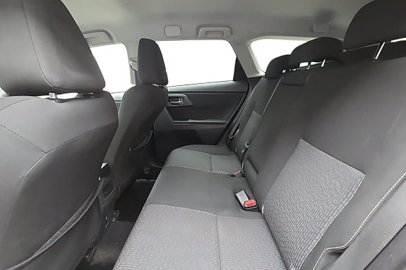 Toyota Auris 19 of 21