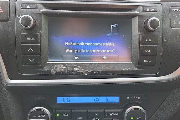 Toyota Auris 14 of 21