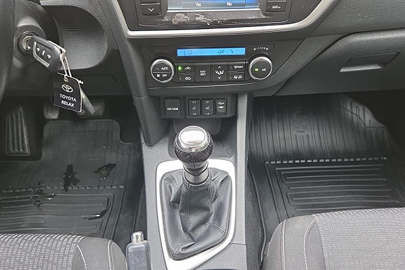 Toyota Auris 20 of 21