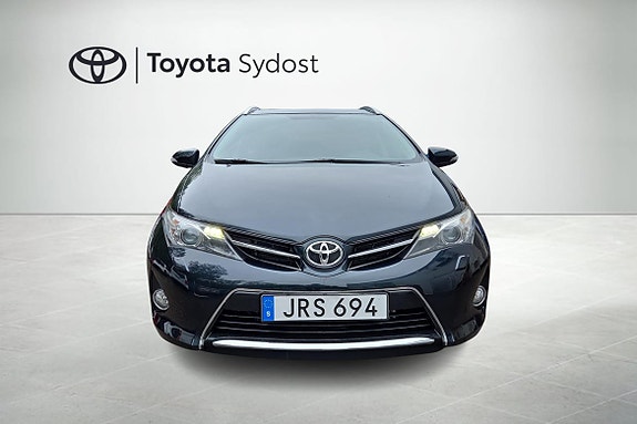 Toyota Auris 5 of 21