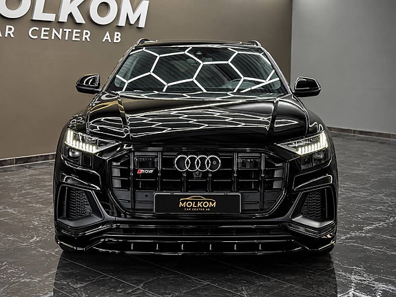 Audi SQ8 2 of 27
