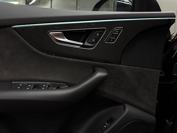 Audi SQ8 9 of 27