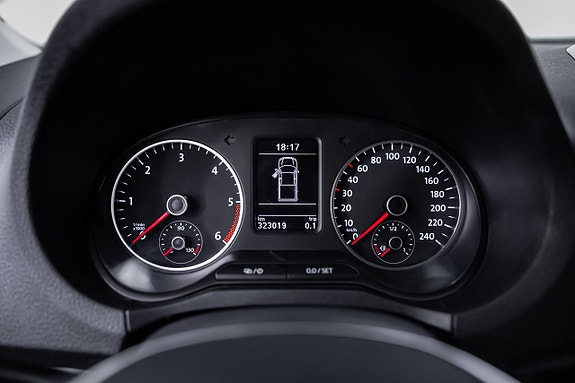 Volkswagen Amarok 21 of 27
