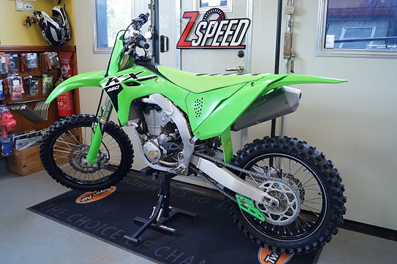 Kawasaki KX 450 5 of 9
