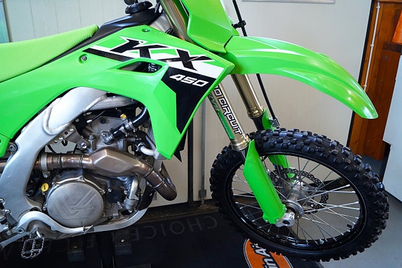 Kawasaki KX 450 7 of 9