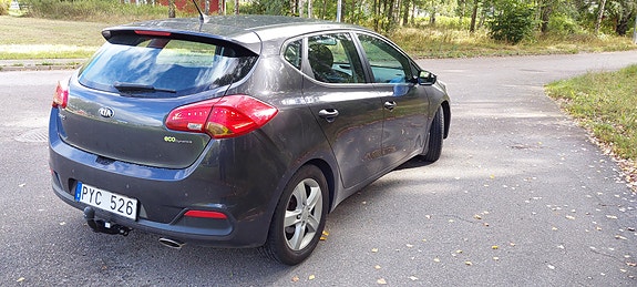 Kia Ceed 2 of 5