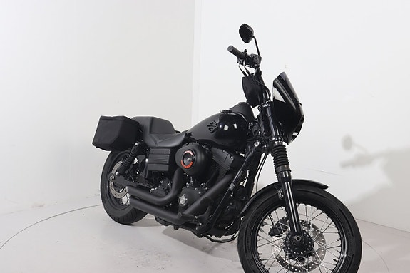 Harley-Davidson Street Bob 2 of 7