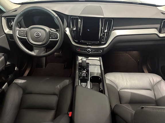 Volvo XC60 6 of 16