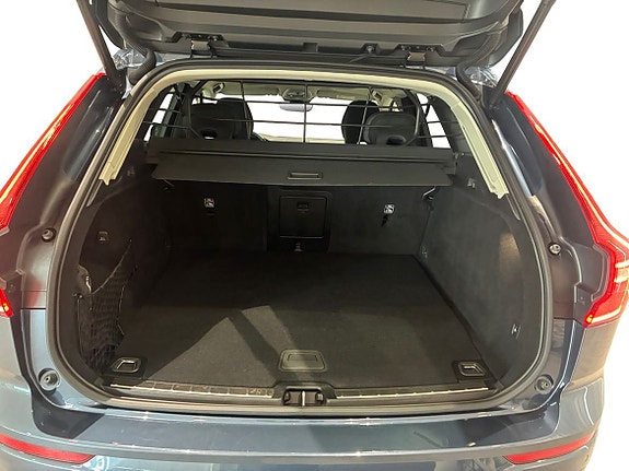Volvo XC60 14 of 16