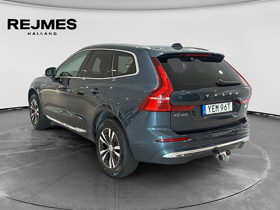 Volvo XC60 2 of 16