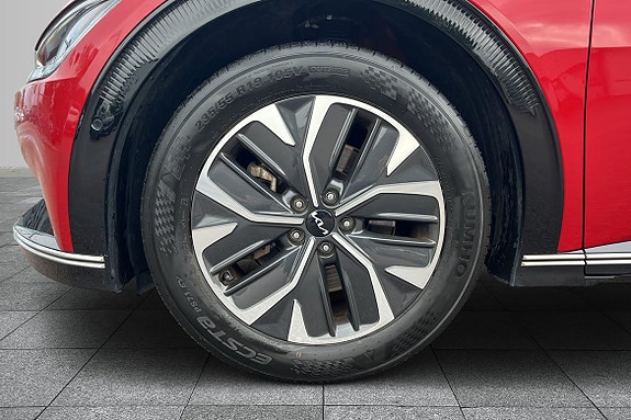 Kia EV6 8 of 18
