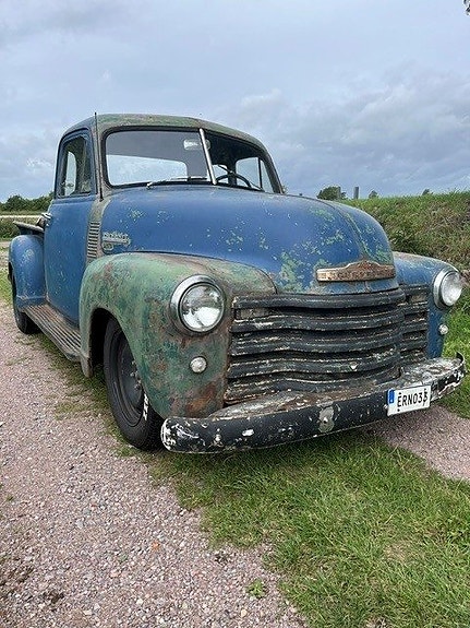 Chevrolet Pickup 3 of 11