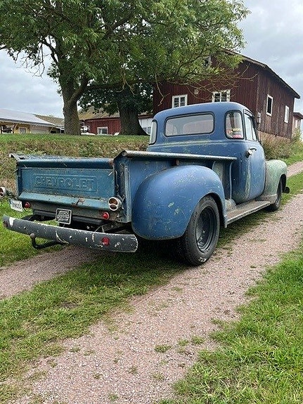 Chevrolet Pickup 4 of 11