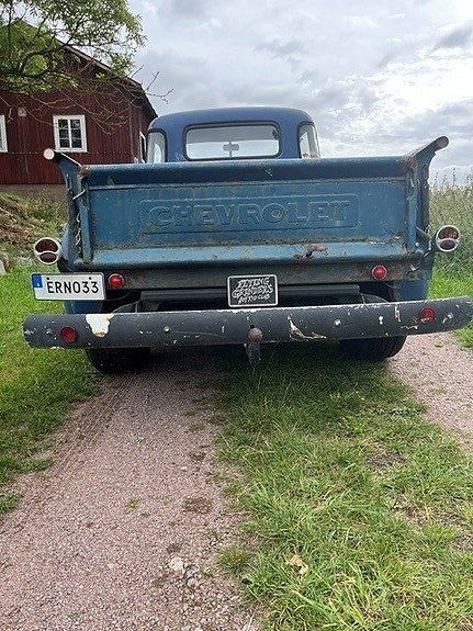 Chevrolet Pickup 7 of 11