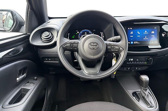 Toyota Aygo X 11 of 21